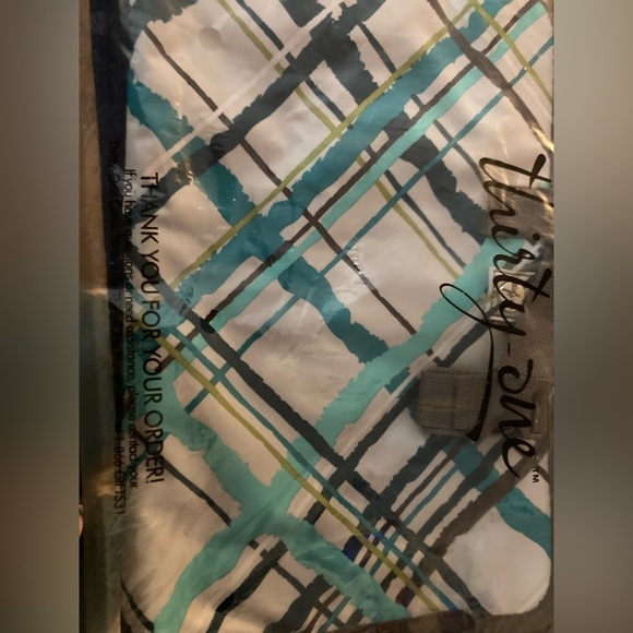 Thirty-One Dot Trio print Creative Sleeve. Brand new in bag. Never been opened - Picture 2 of 4